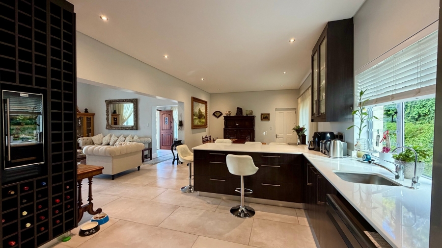 5 Bedroom Property for Sale in Dennegeur Western Cape